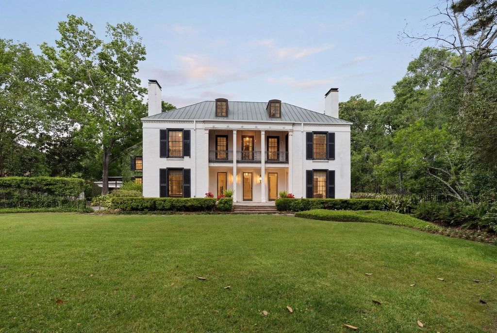1604 Kirby Drive, Houston, TX 77019