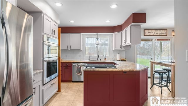 12121 Bennett State Road, Hanover, NY 14136