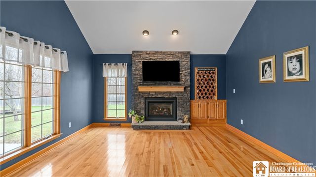 12121 Bennett State Road, Hanover, NY 14136