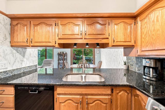 288 Whitlock St Street, Saline, MI 48176