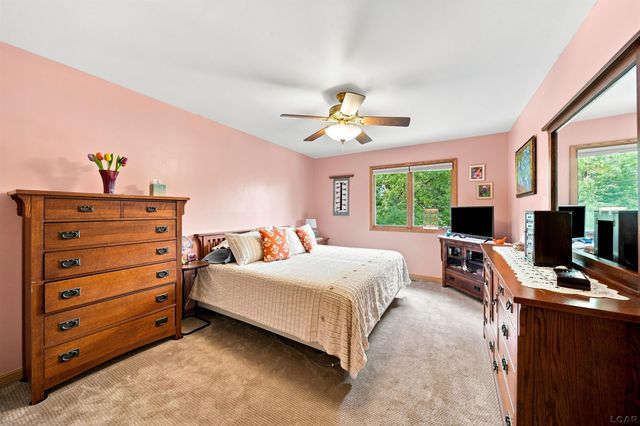 288 Whitlock St Street, Saline, MI 48176