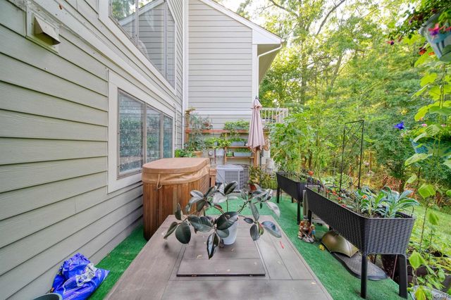 288 Whitlock St Street, Saline, MI 48176