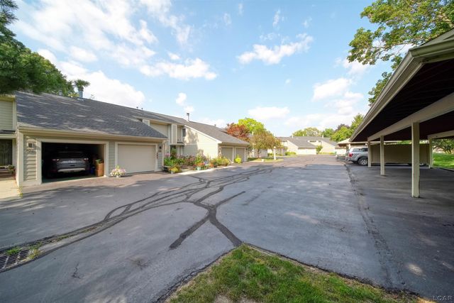 288 Whitlock St Street, Saline, MI 48176