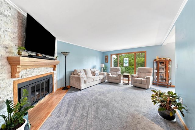 288 Whitlock St Street, Saline, MI 48176