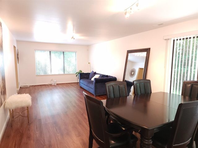 29757 Farmbrook Villa Lane, Southfield, MI 48034