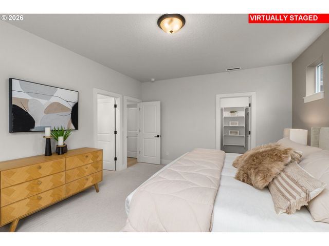 16135 SERRES FARMS Way, Oregon City, OR 97045