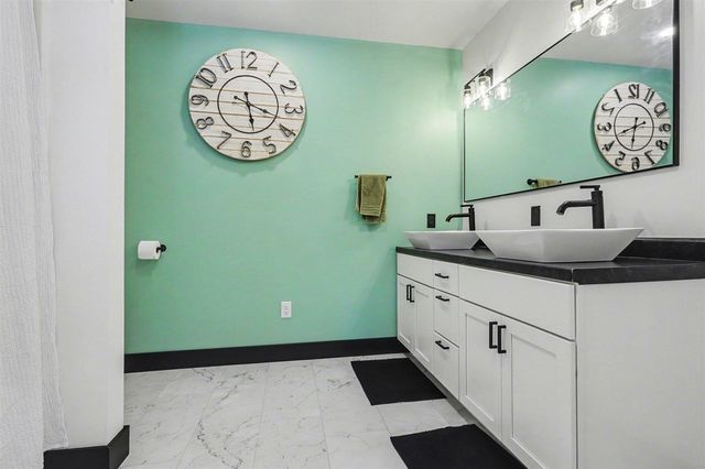 17895 Marl Lake Road, White Pigeon, MI 49099