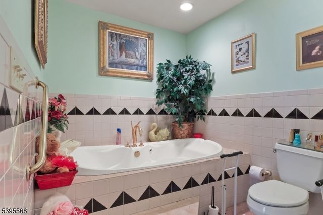 32 Ruby St, Springfield Twp., NJ 07081