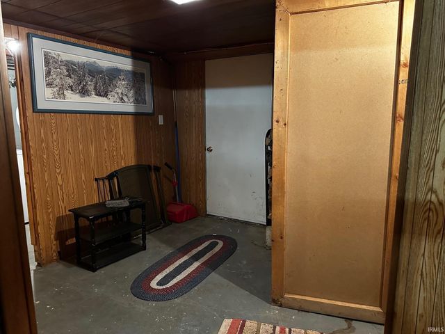 7114 Locust Lake West Drive, Spencer, IN 47460