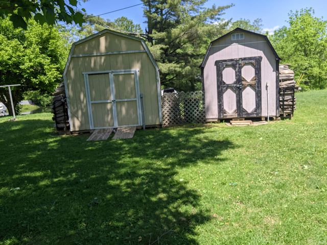 7114 Locust Lake West Drive, Spencer, IN 47460