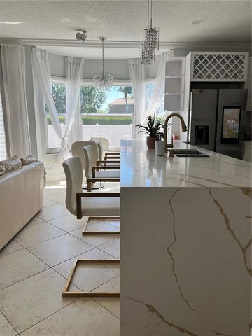 1401 NW 187th Ave, Pembroke Pines, FL 33029