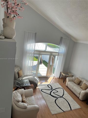 1401 NW 187th Ave, Pembroke Pines, FL 33029