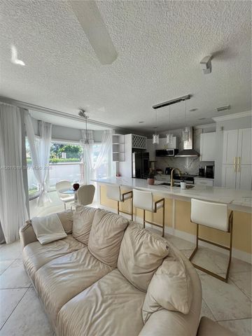 1401 NW 187th Ave, Pembroke Pines, FL 33029