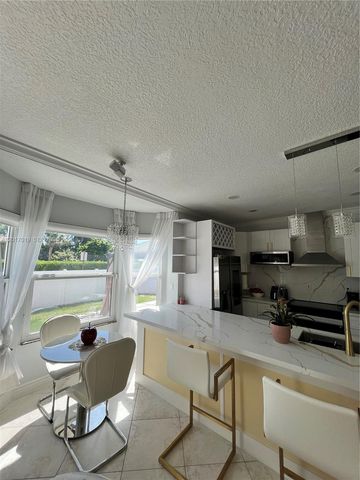 1401 NW 187th Ave, Pembroke Pines, FL 33029