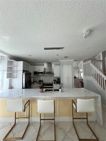 1401 NW 187th Ave, Pembroke Pines, FL 33029