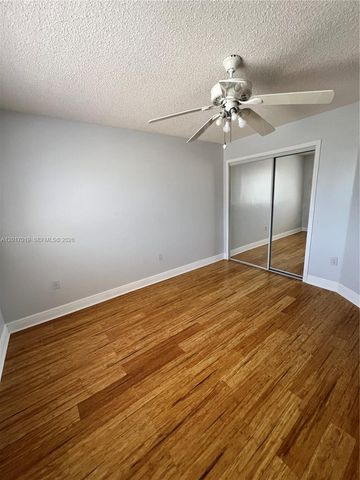 1401 NW 187th Ave, Pembroke Pines, FL 33029