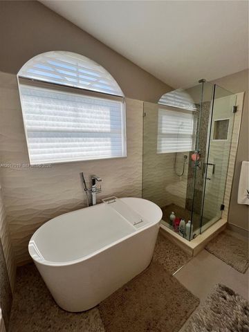 1401 NW 187th Ave, Pembroke Pines, FL 33029