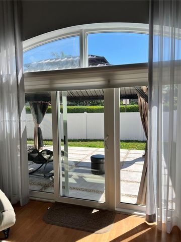 1401 NW 187th Ave, Pembroke Pines, FL 33029