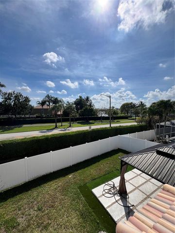 1401 NW 187th Ave, Pembroke Pines, FL 33029