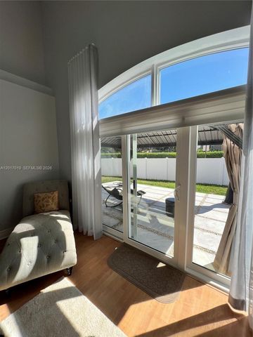 1401 NW 187th Ave, Pembroke Pines, FL 33029