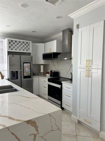 1401 NW 187th Ave, Pembroke Pines, FL 33029