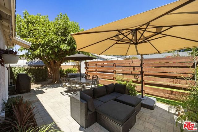 17031 Enadia Way, Lake Balboa, CA 91406