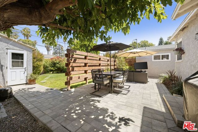 17031 Enadia Way, Lake Balboa, CA 91406