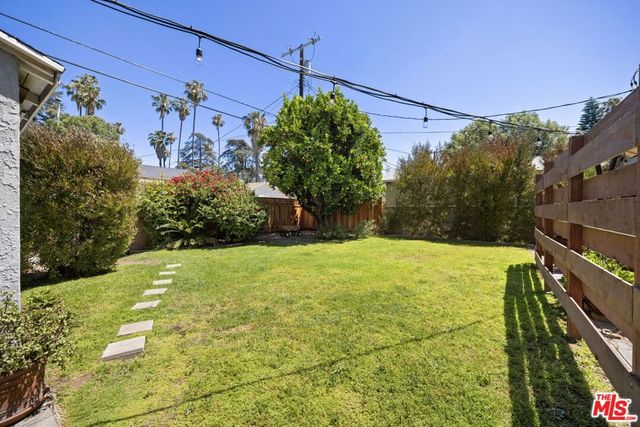 17031 Enadia Way, Lake Balboa, CA 91406