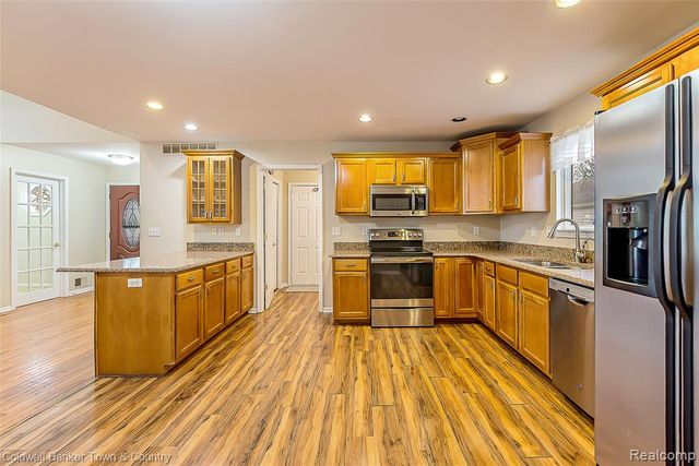 3268 Orchard Drive, Pinckney, MI 48169