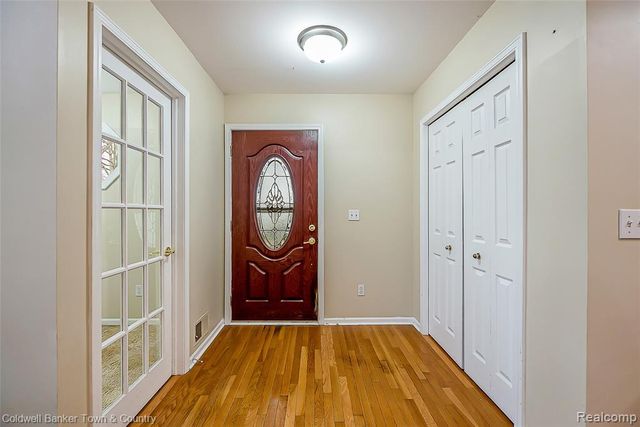 3268 Orchard Drive, Pinckney, MI 48169