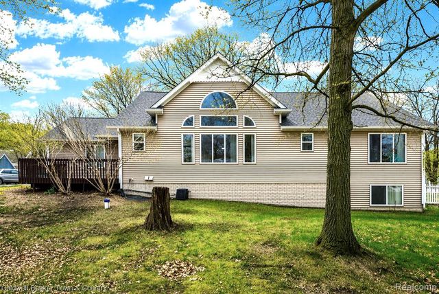 3268 Orchard Drive, Pinckney, MI 48169