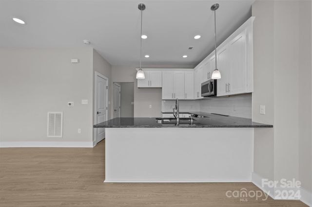 103 Dublin Court, Statesville, NC 28677