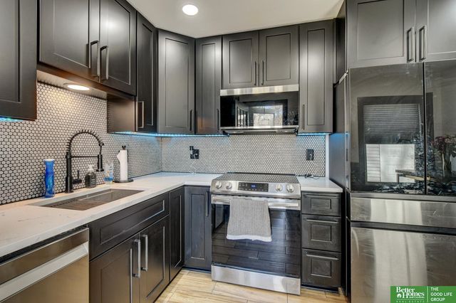 7352 La Vista Drive, La Vista, NE 68128