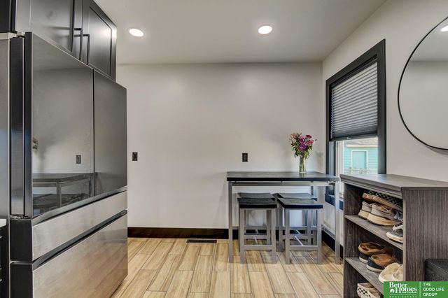 7352 La Vista Drive, La Vista, NE 68128