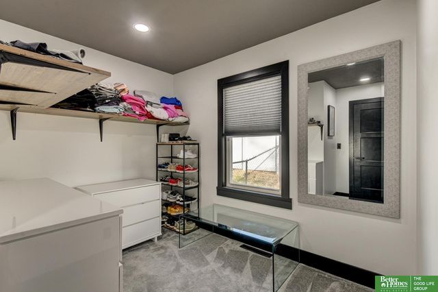 7352 La Vista Drive, La Vista, NE 68128