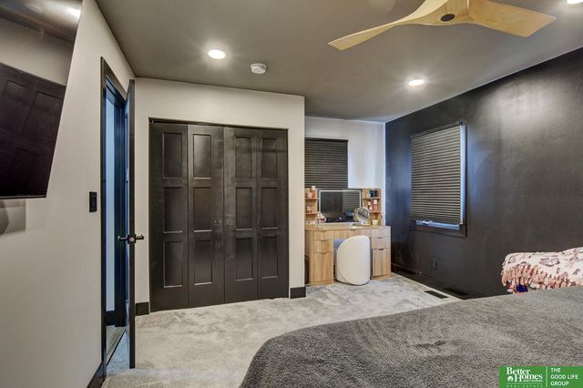 7352 La Vista Drive, La Vista, NE 68128