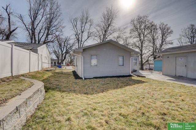 7352 La Vista Drive, La Vista, NE 68128