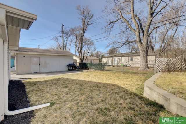 7352 La Vista Drive, La Vista, NE 68128