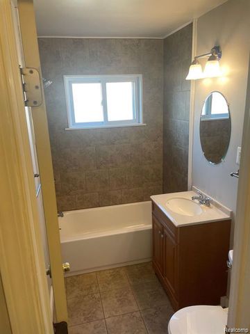 7243 Timken Avenue, Warren, MI 48091