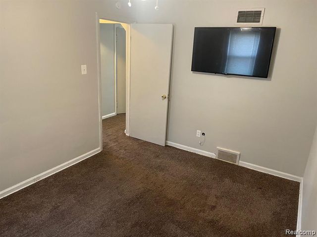 7243 Timken Avenue, Warren, MI 48091