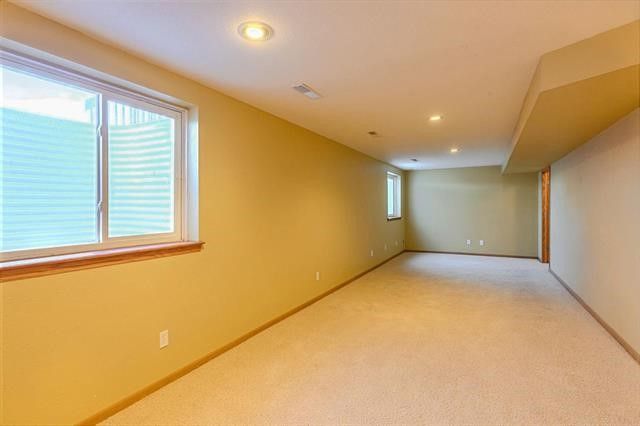 1490 Fawn Drive, North Liberty, IA 52317