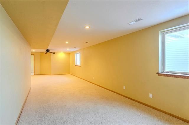 1490 Fawn Drive, North Liberty, IA 52317