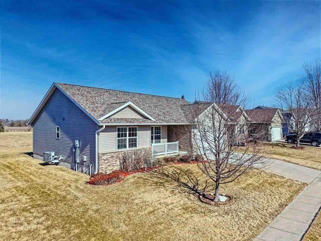 1490 Fawn Drive, North Liberty, IA 52317