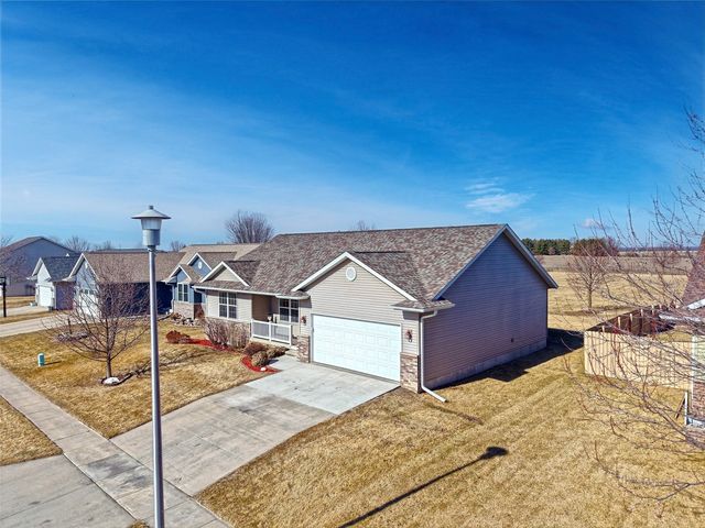 1490 Fawn Drive, North Liberty, IA 52317