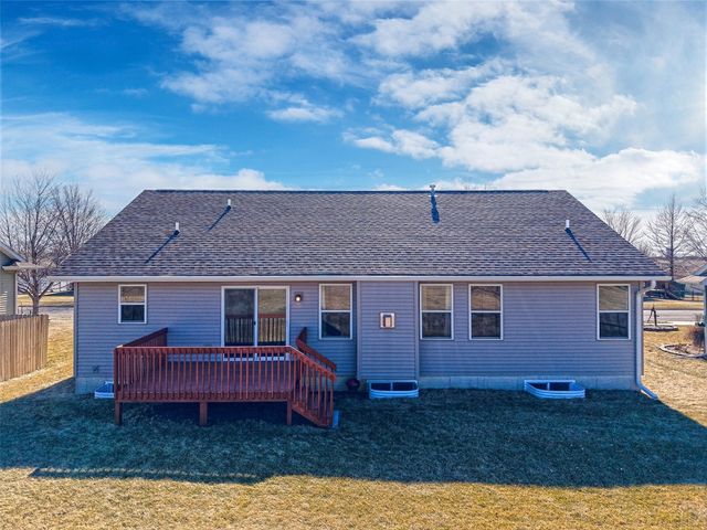 1490 Fawn Drive, North Liberty, IA 52317