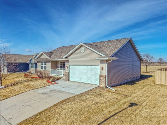 1490 Fawn Drive, North Liberty, IA 52317