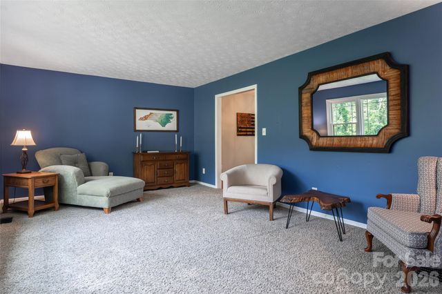24 Audubon Drive, Asheville, NC 28804