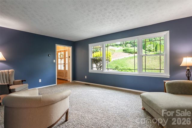 24 Audubon Drive, Asheville, NC 28804