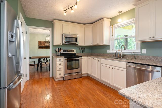 24 Audubon Drive, Asheville, NC 28804