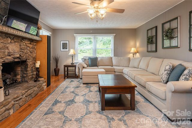 24 Audubon Drive, Asheville, NC 28804